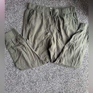 St. John's Bay Olive Linen blend cargo/ jogger Pants